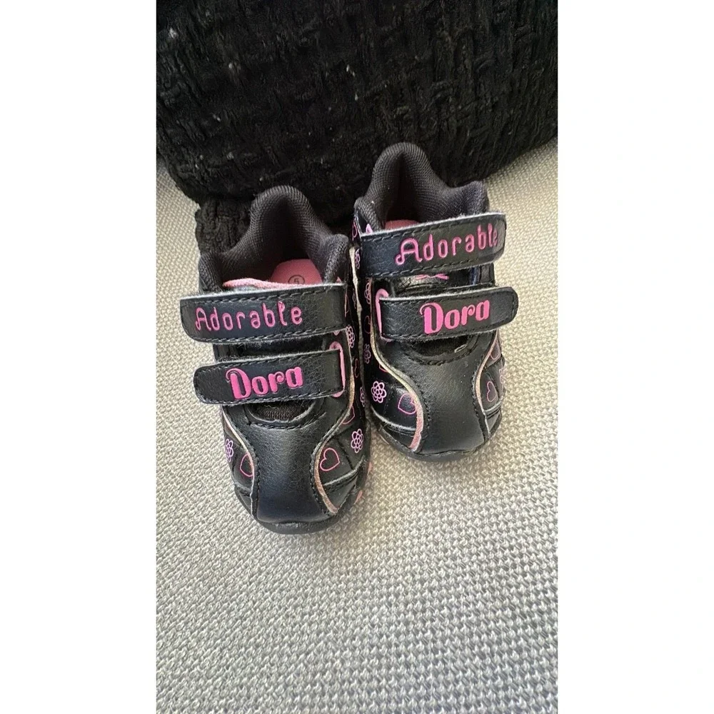 Dora and boots 2010 shoes size 5